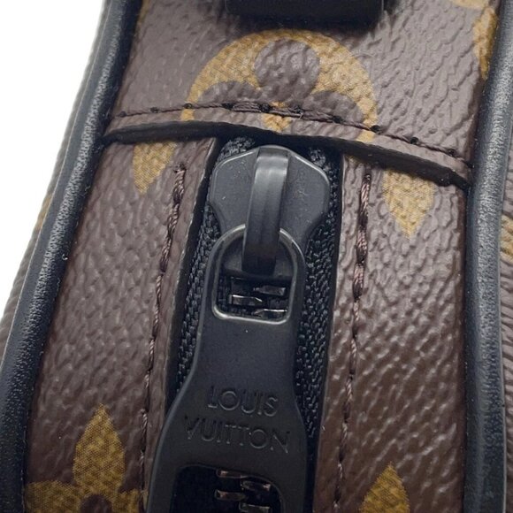 LOUIS VUITTON Pochette Volga Monogram / Solar Powered Ray Noir M44458 - Picture 5 of 13